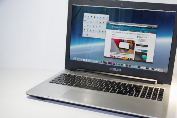 An Asus laptop running Apple