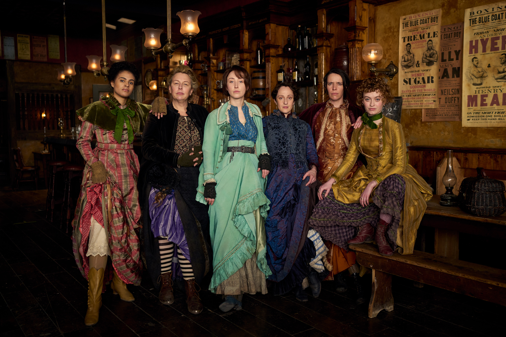 The all-female Forty Elephants gang standing in a pub