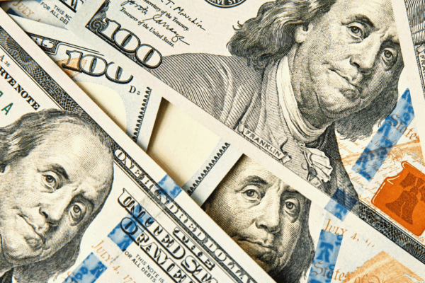 Dollar Nears Three-Year Low Amid Weak U.S. Data and Rising Economic FearsFinancial Times