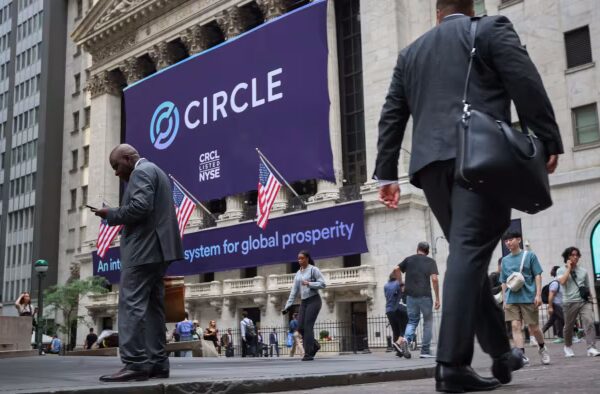 rypto Firms Advance into U.S. Banking: A Strategic Pivot