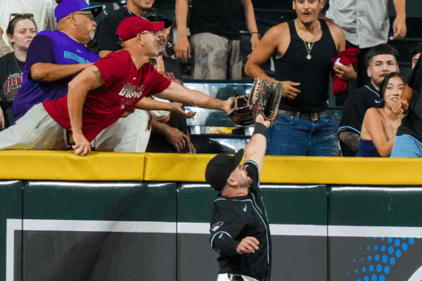 dbacks-fan-getty.png